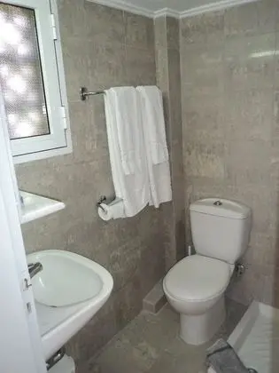 Tek Büyük veya İki Ayrı Yataklı Oda, Balkon, Şehir Manzaralı
