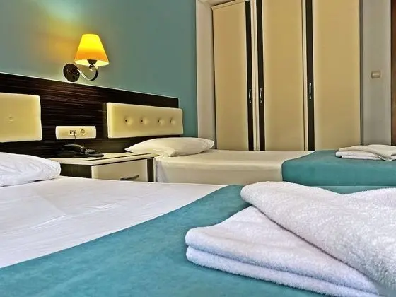 CONNECTION ROOM