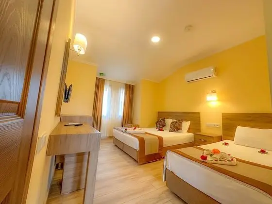 CONNECTION ROOM