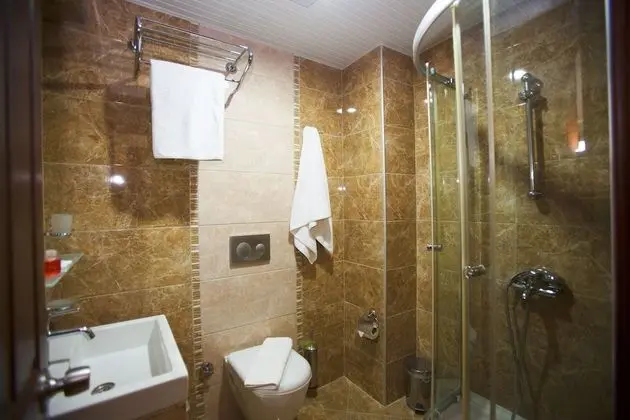 Standard Tek Büyük Yataklı Oda