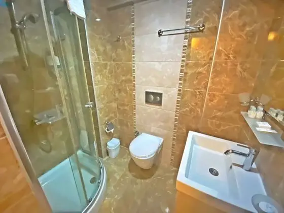 Standard Tek Büyük Yataklı Oda