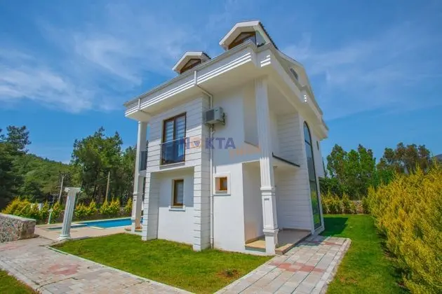 Silver Sami Villa Oda