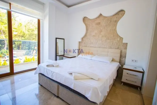 Silver Sami Villa Oda