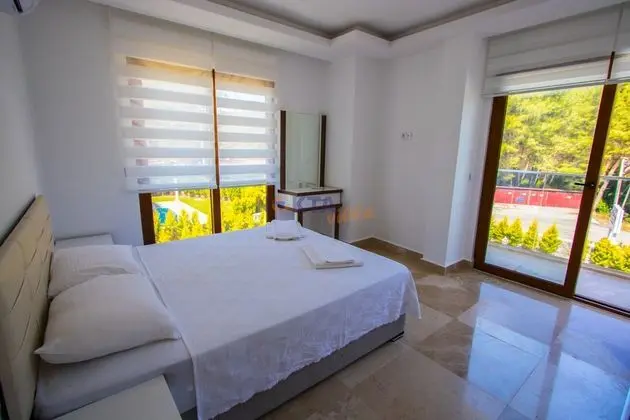 Silver Sami Villa Oda