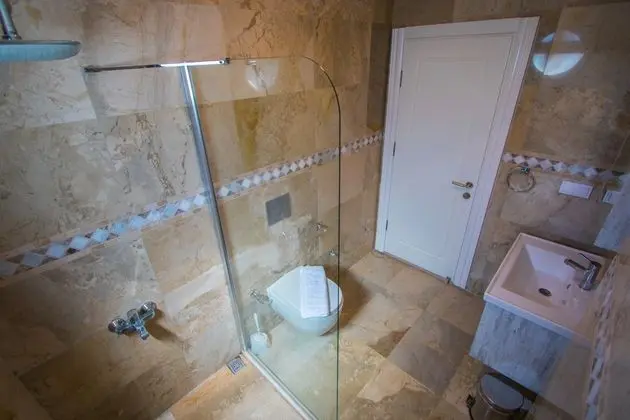Silver Sami Villa Oda
