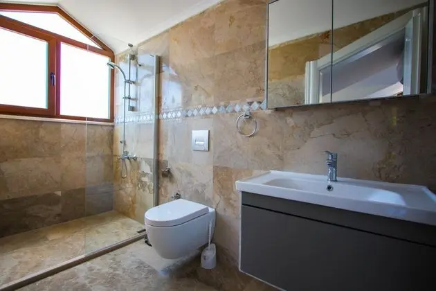 Silver Sami Villa Oda