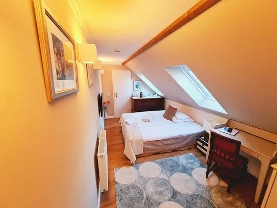 Standard Tek Büyük Yataklı Oda