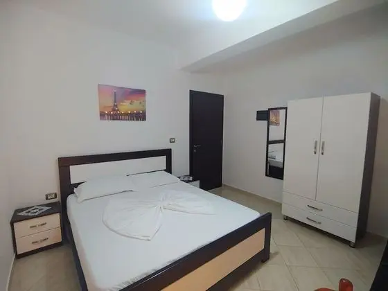 Basic Üç Kişilik Oda