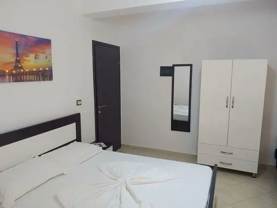 Basic Üç Kişilik Oda