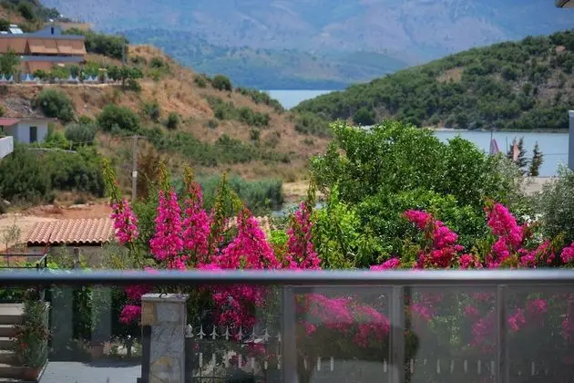 Üç Kişilik Oda, Balkon