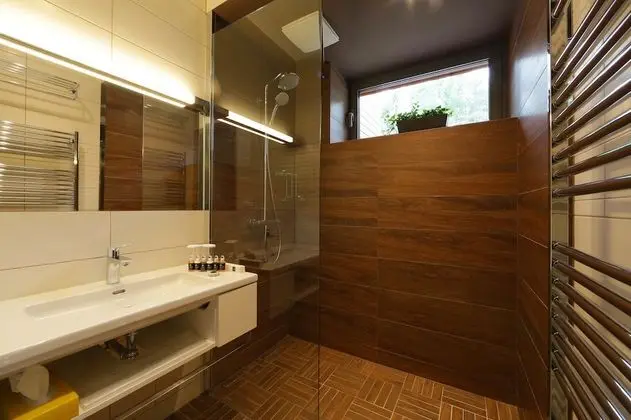 Standard Tek Büyük veya İki Ayrı Yataklı Oda, Balkon