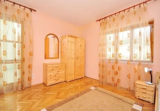 Ev (Zeljka - 60 m from sea - H(6+2))