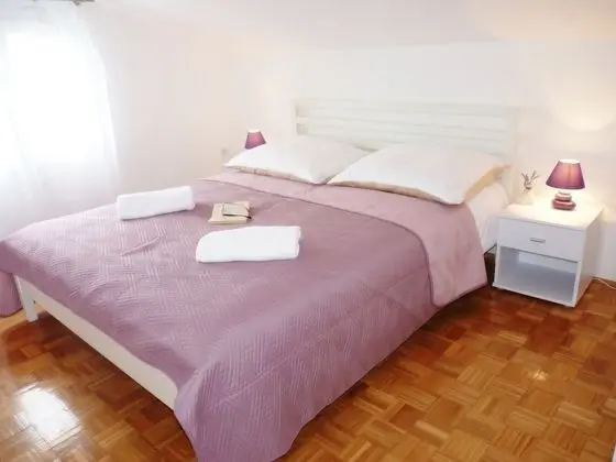Apart Daire (Željko - affordable and with sea vie)