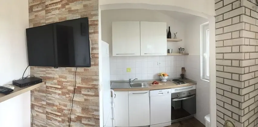 Apart Daire (Željko - affordable and with sea vie)