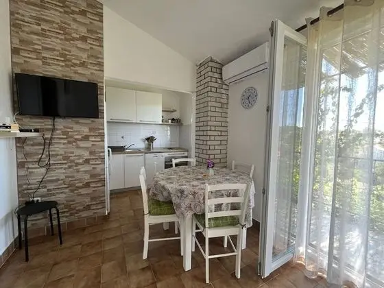 Apart Daire (Željko - affordable and with sea vie)