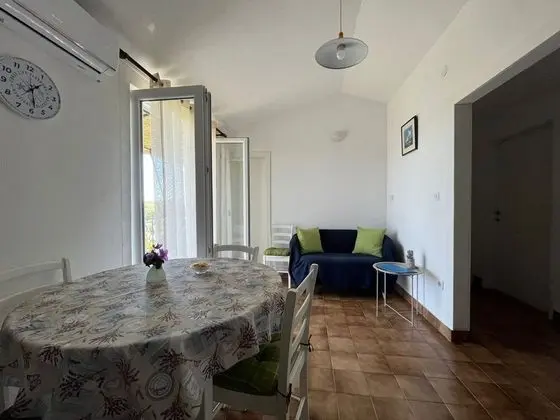 Apart Daire (Željko - affordable and with sea vie)