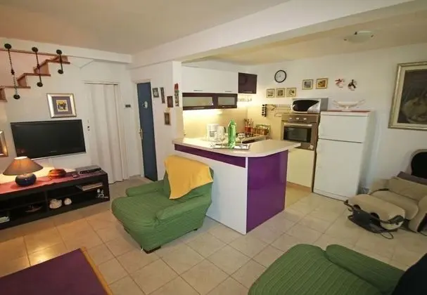 Ev (Zeljko - with nice garden - H(5))