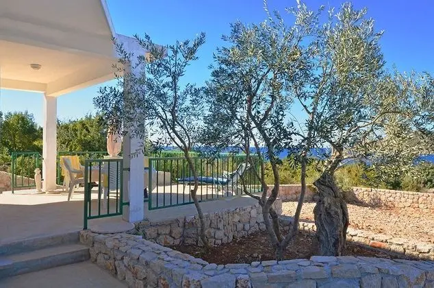 Ev (Željko - sea view - H(4+2))