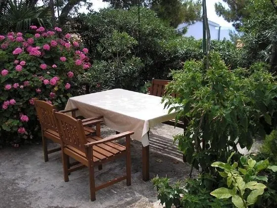 Apart Daire (Zelko - garden and barbecue - A1(4))