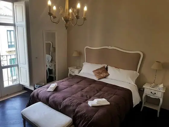 Tek Büyük Yataklı Oda