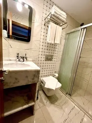 Standard Tek Büyük Yataklı Oda