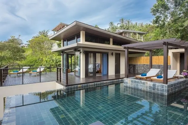 Luxury Oda
