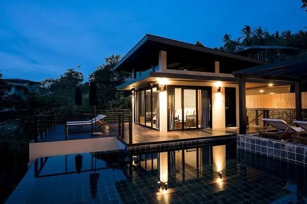 Luxury Oda
