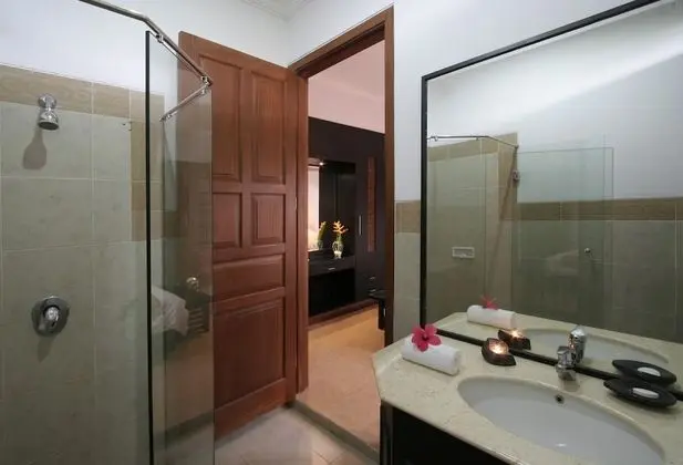 Luxury Villa, 2 Yatak Odası, Mutfak, Havuz Manzaralı