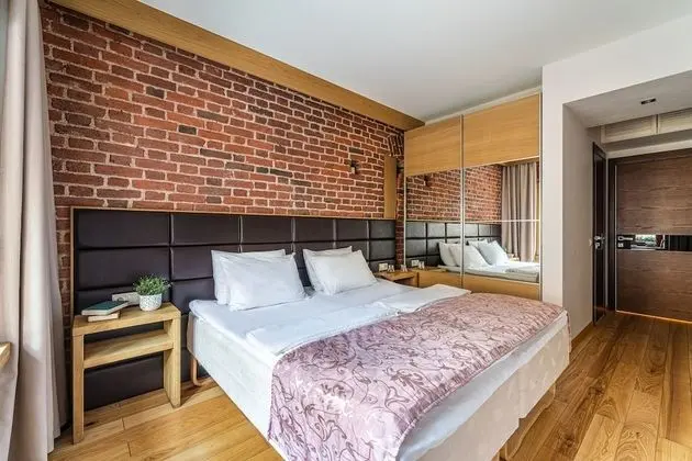 Comfort Tek Büyük veya İki Ayrı Yataklı Oda