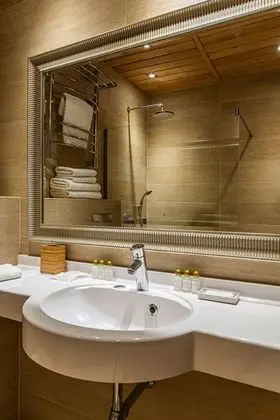 Comfort Tek Büyük veya İki Ayrı Yataklı Oda