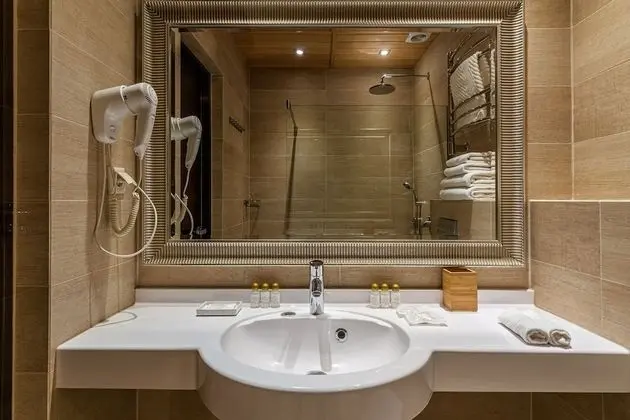 Comfort Tek Büyük veya İki Ayrı Yataklı Oda