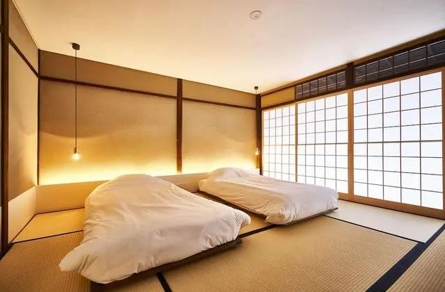 Ev (Private Vacation)