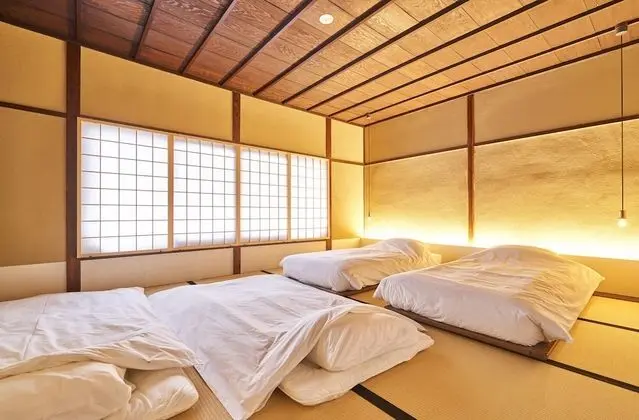 Ev (Private Vacation)