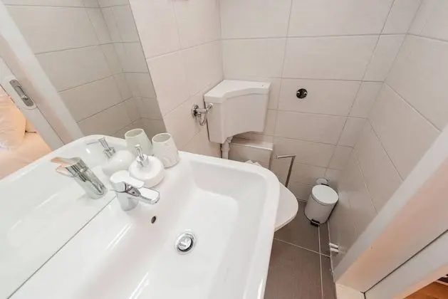 Luxury Apart Daire, Bahçe Manzaralı