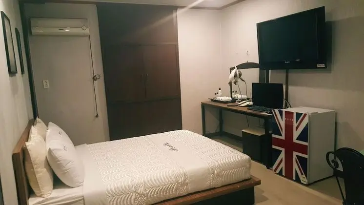 Tek Büyük Yataklı Oda, 1 Büyük (Queen) Boy Yatak