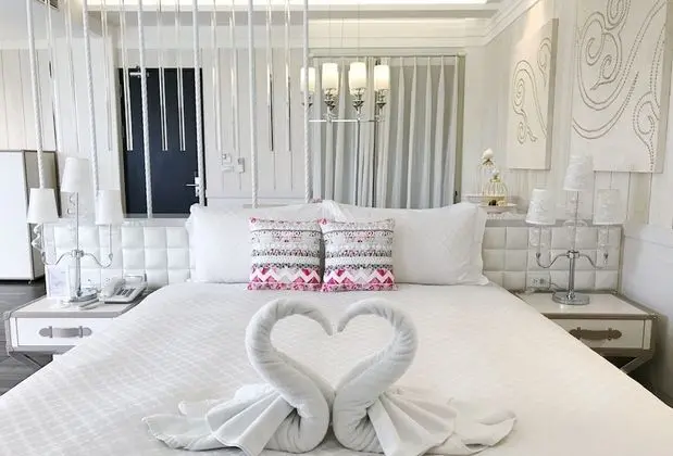 Luxury Tek Büyük Yataklı Oda