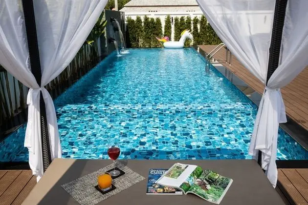 Royal Grand Emperor Pool Villa
