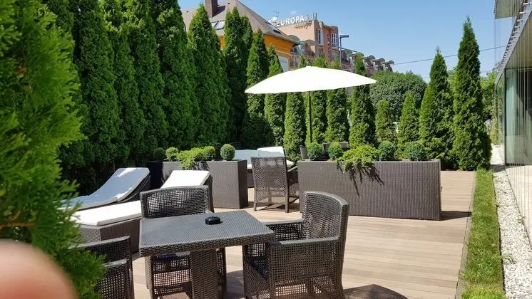 Deluxe Tek Büyük Yataklı Oda, 1 Yatak Odası, Bahçe Manzaralı
