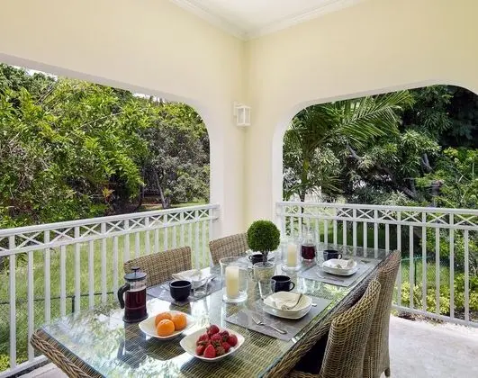 Daire, 2 Yatak Odası, Balkon