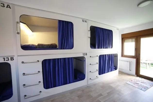 Ortak Ranzalı Oda, Karma Ranzalı Oda, Ortak Banyo (1 bed in a 28 Capsule Beds Mixed Room)
