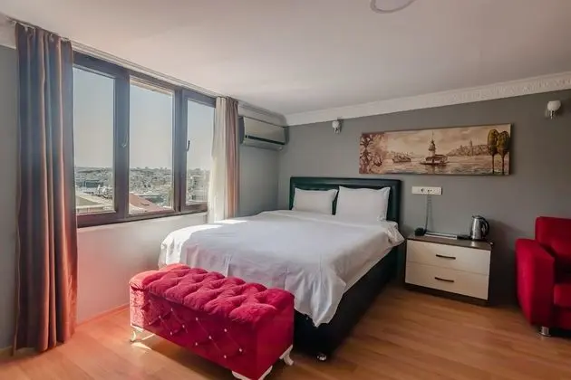 Deluxe Tek Büyük Yataklı Oda, Teras, Şehir Manzaralı