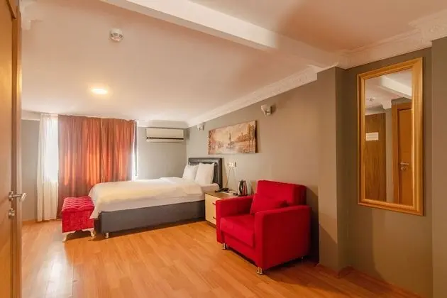 Deluxe Tek Büyük Yataklı Oda, Teras, Şehir Manzaralı