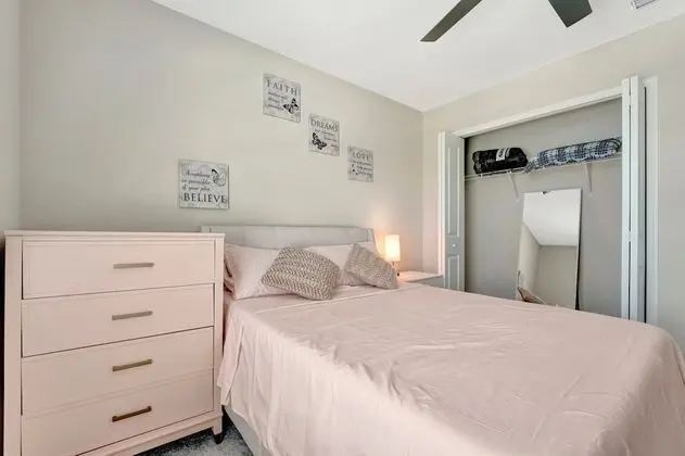 Pink Room, Shared Bath