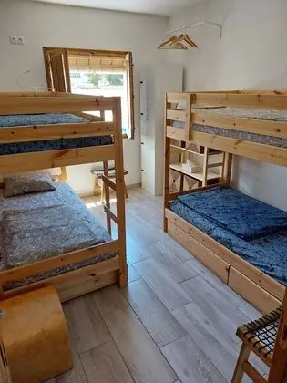 Ortak Ranzalı Oda, Sadece kadınlar için