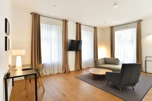 Premium Tek Büyük Yataklı Oda