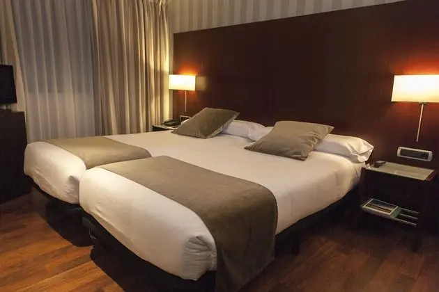 Tek Büyük Yataklı Oda (with an Extra bed)