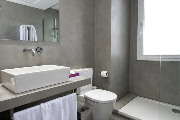 Standard Tek Büyük veya İki Ayrı Yataklı Oda