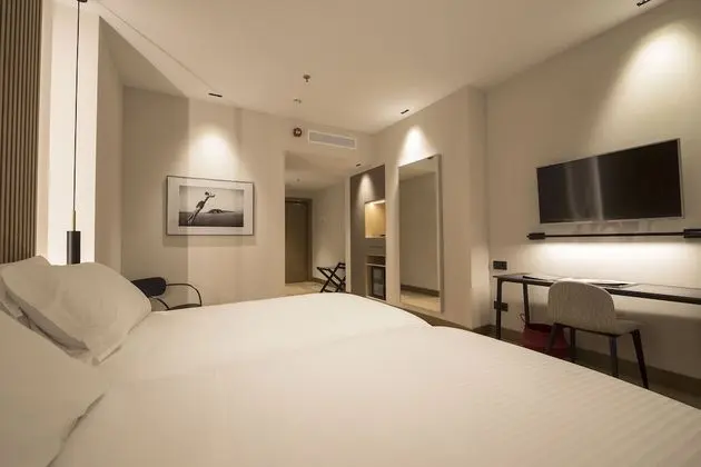 Basic Tek Büyük Yataklı Oda