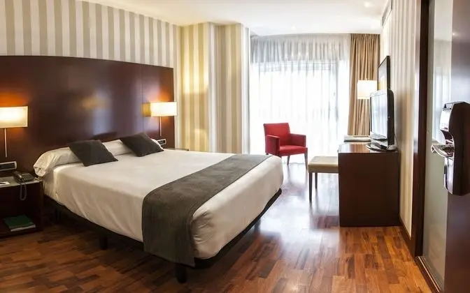 Tek Büyük Yataklı Oda (with extra bed)