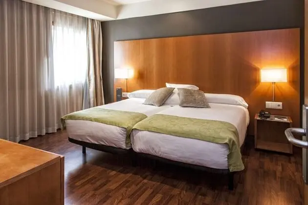 Standard Büyük Yataklı Tek Kişilik Oda